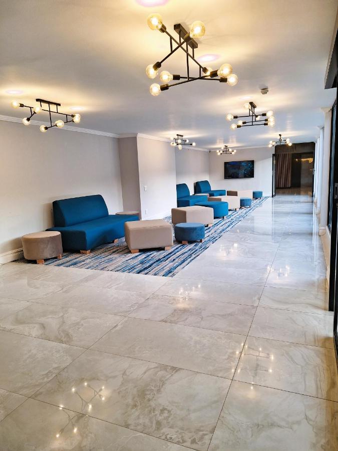 Zar Hotel Amanzimtoti Exterior photo